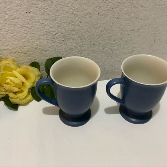 2 Churchill Made in England Blue  Pedestal Glasses /Mugs with Gold Rim 4… - Picture 3 of 6